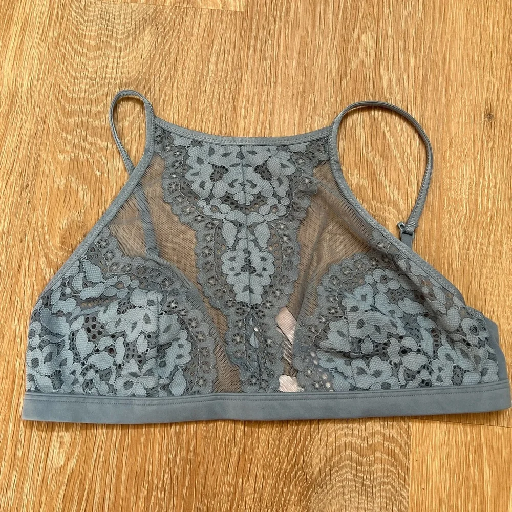Victorias Secret High Neck Lace Bralette - Picture 1 of 3